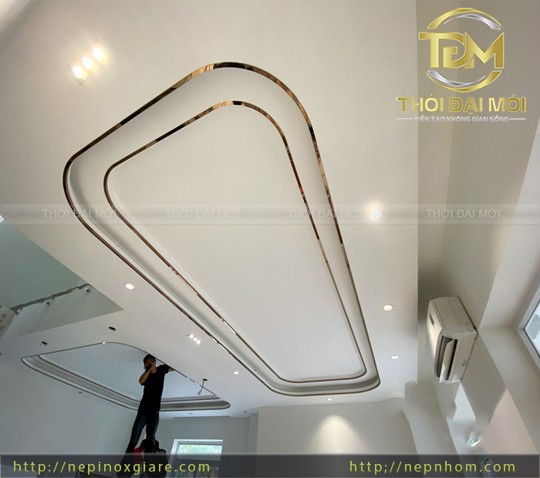 Giải pháp Nẹp inox trang trí trần giúp hoàn thiện hiện đại với shadow gap và cove lighting